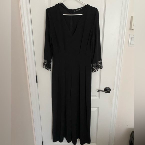 Black jumpsuit - Picture 1 of 3